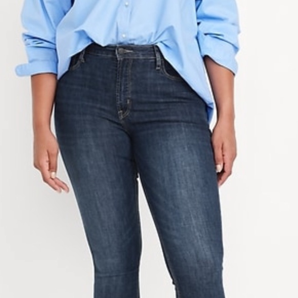 Old Navy NWT High Rise Wow Straight Leg Blue Denim Jeans Women’s Size 14